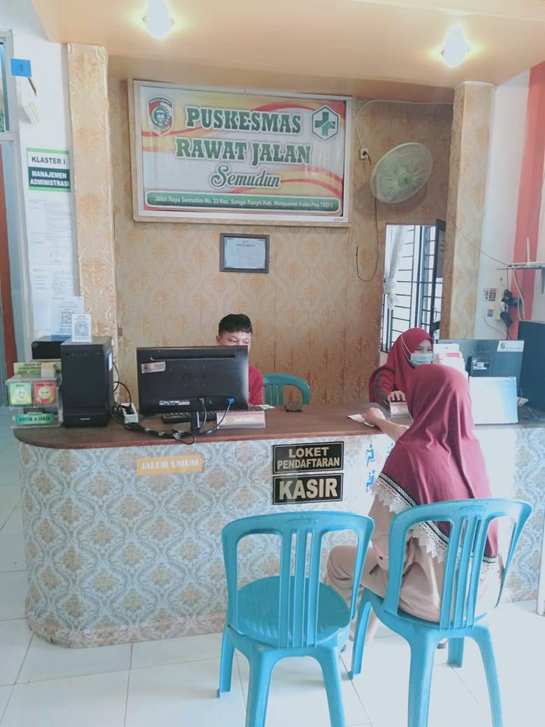 Ruang Pendaftaran dan Kasir Puskesmas Rawat Jalan Semudun