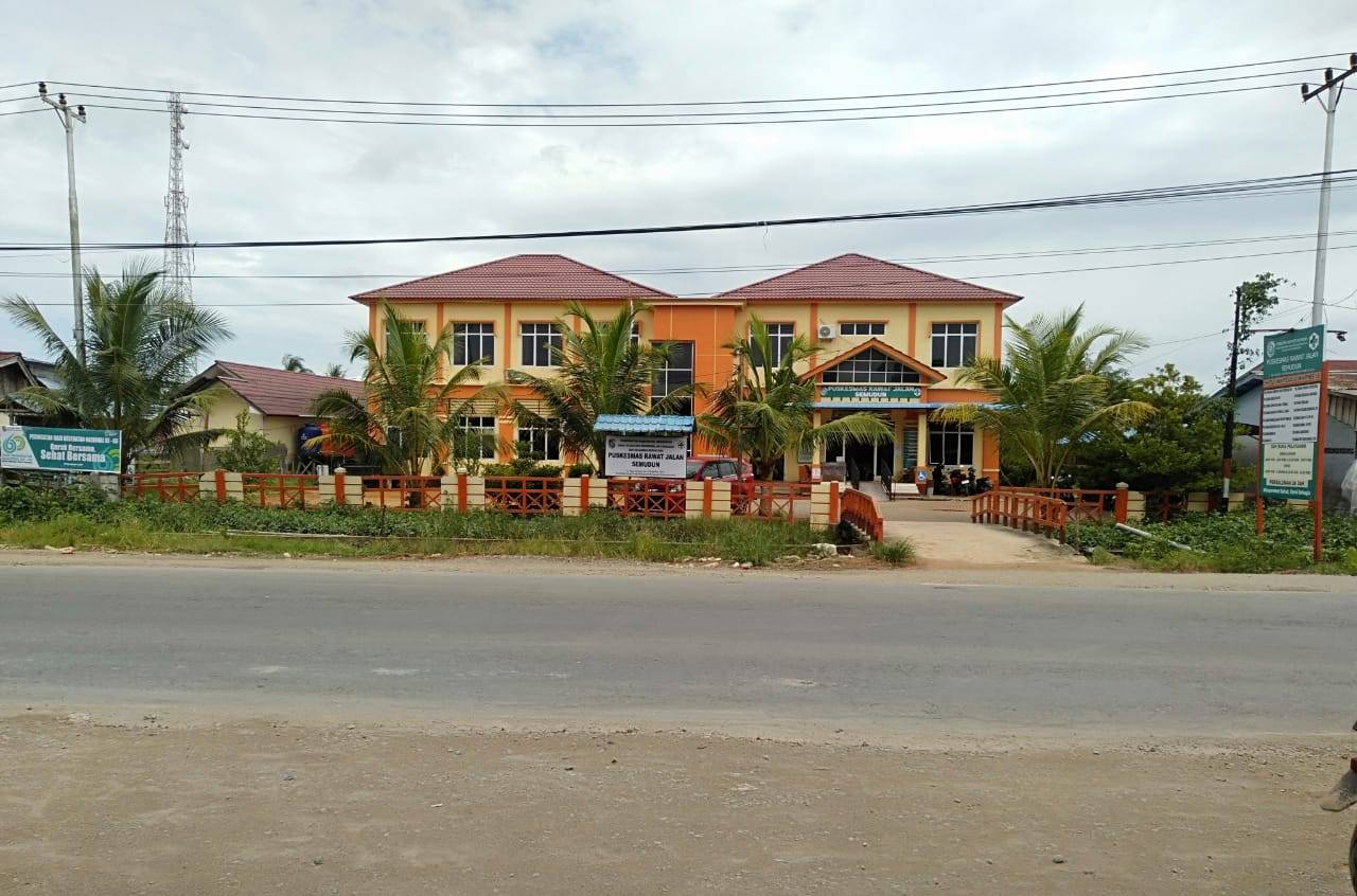 Halaman dan Tempat Parkir Puskesmas Rawat Jalan Semudun Luas